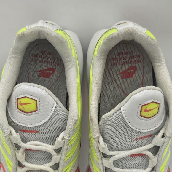 Nike Womens Air Max Plus SE Hot Punch White Volt Yellow Pink 862201-102 Size 10 - Picture 2 of 12
